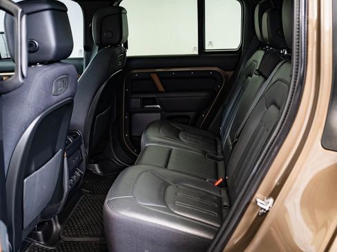 Used 2021 Land Rover Defender 110 X image 35