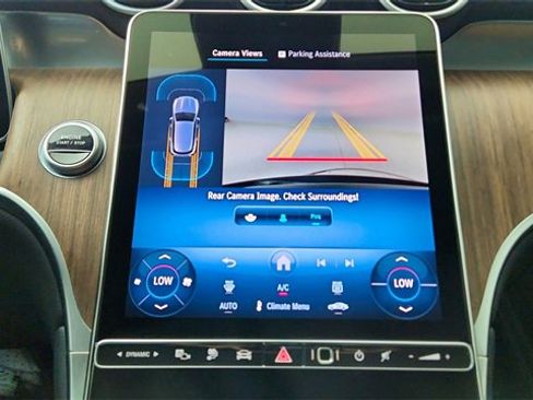 Used 2025 Mercedes-Benz GLC 350e GLC 350e image 47