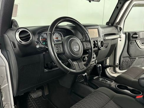 Used 2012 Jeep Wrangler Unlimited Sahara w/ Connectivity Group image 2