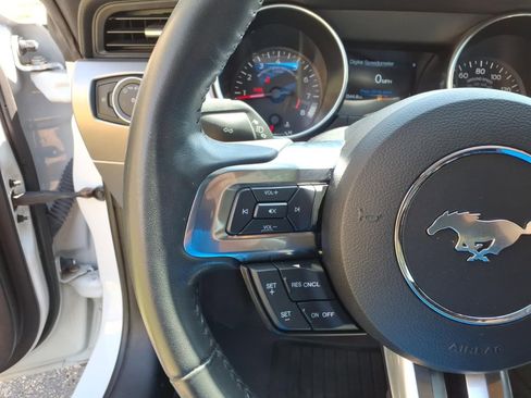 Used 2018 Ford Mustang GT Premium RWD image 23