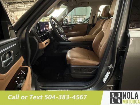 Used 2025 INFINITI QX80 Sensory AWD/4WD image 19