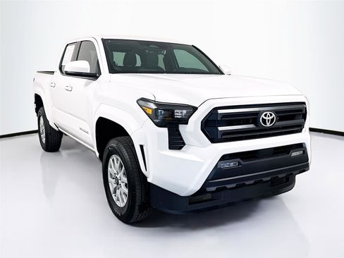 Used 2026 Toyota Tacoma SR5 RWD image 31