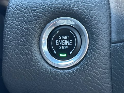 Certified 2023 GMC Yukon XL Denali AWD/4WD image 32