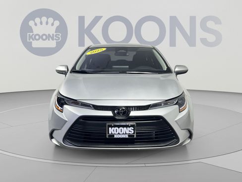 Used 2025 Toyota Corolla LE FWD image 11