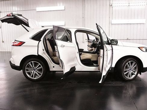 Used 2022 Ford Edge Titanium image 30