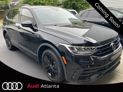 Used 2022 Volkswagen Tiguan SE R-Line FWD image 1