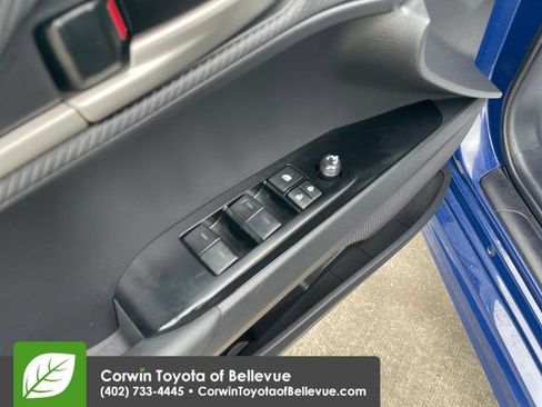Used 2025 Toyota Camry SE FWD image 11