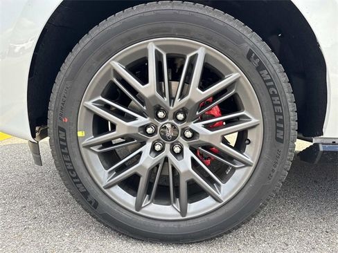 New 2025 Ford Expedition Platinum w/ Stealth Performance Package image 9