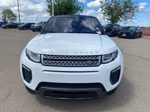 Used 2018 Land Rover Range Rover Evoque SE Dynamic image 2