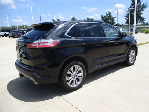 Used 2022 Ford Edge Titanium AWD/4WD image 6