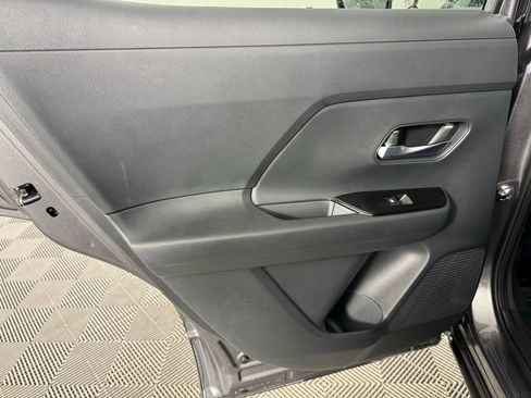 Used 2025 Nissan Kicks SV image 23