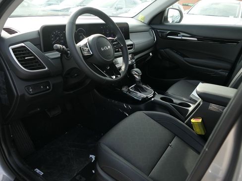 New 2026 Kia Seltos EX image 10