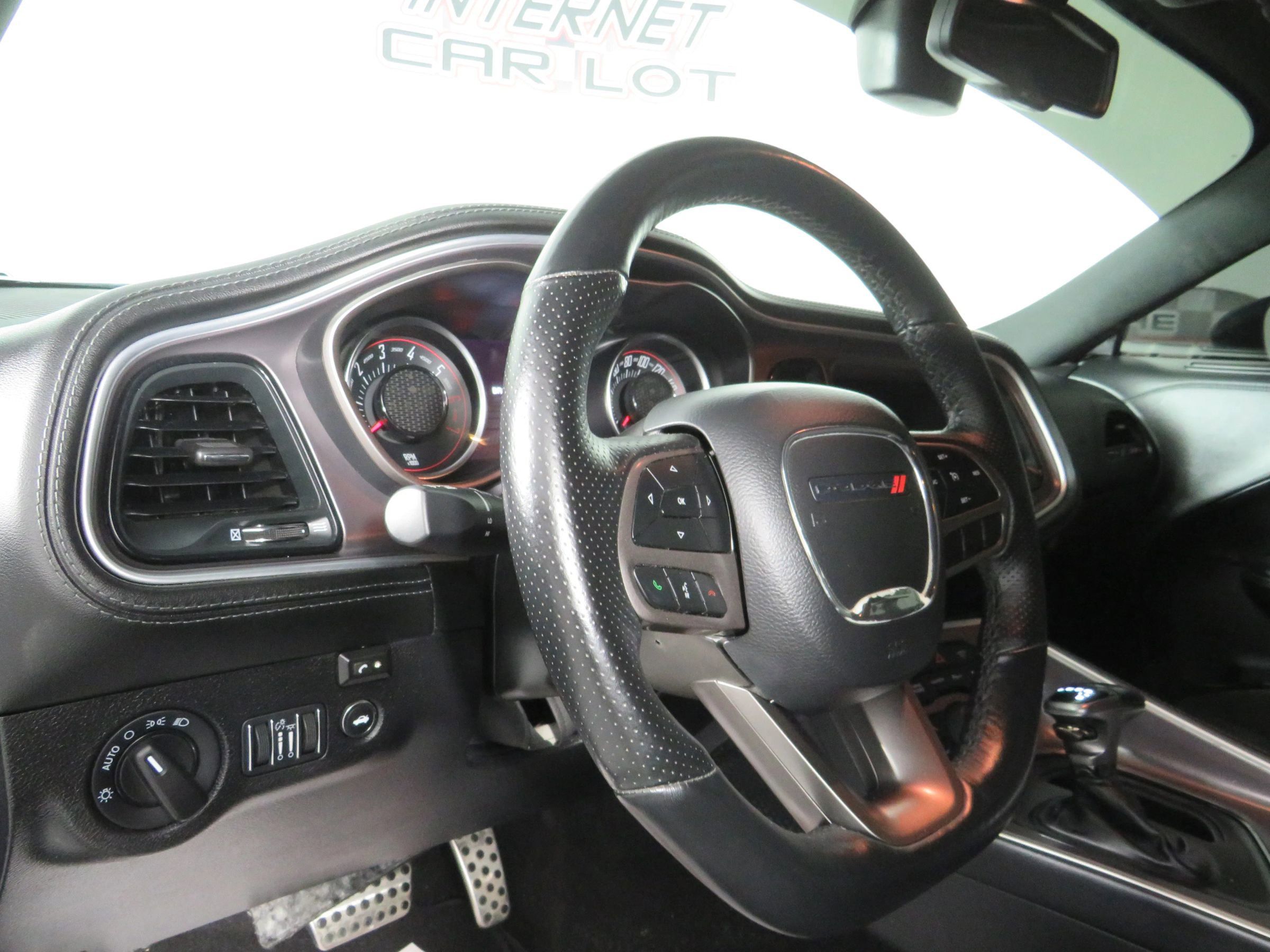 Used 2021 Dodge Challenger R/T Scat Pack RWD image 10