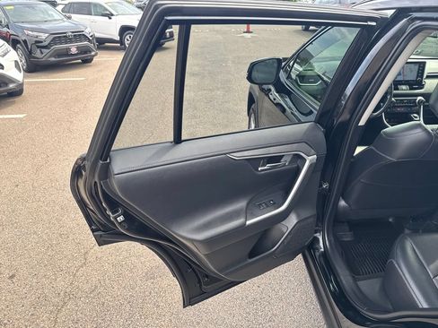 Used 2020 Toyota RAV4 Limited AWD/4WD image 43