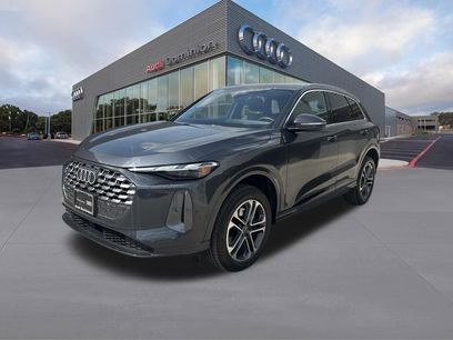 Used 2025 Audi Q5 Premium w/ Convenience Package