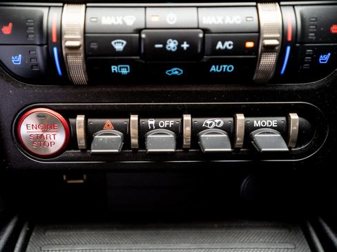 Used 2020 Ford Mustang Shelby GT500 w/ Technology Package image 26