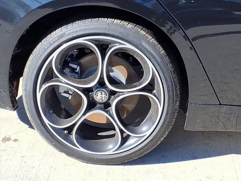 New 2025 Alfa Romeo Giulia RWD w/ Driving Assist Package image 6