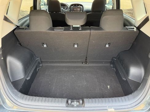 Used 2025 Kia Soul LX w/ LX Technology Package FWD image 31