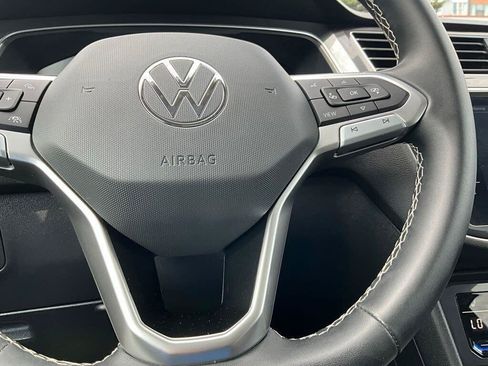 Used 2023 Volkswagen Tiguan SE w/ Panoramic Sunroof Package AWD/4WD image 22