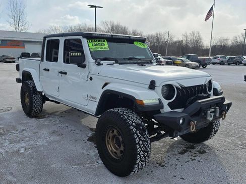 Used 2020 Jeep Gladiator Overland image 5