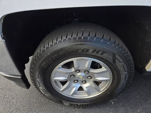 Used 2018 Chevrolet Silverado 1500 LT AWD/4WD image 23