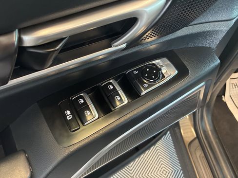 Used 2025 Kia Telluride S FWD image 19