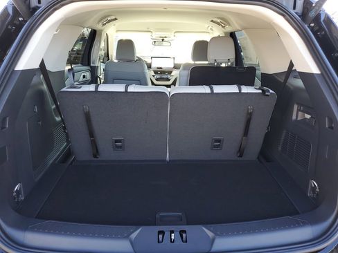 New 2026 Ford Explorer Active w/ Active Comfort Package AWD/4WD image 34
