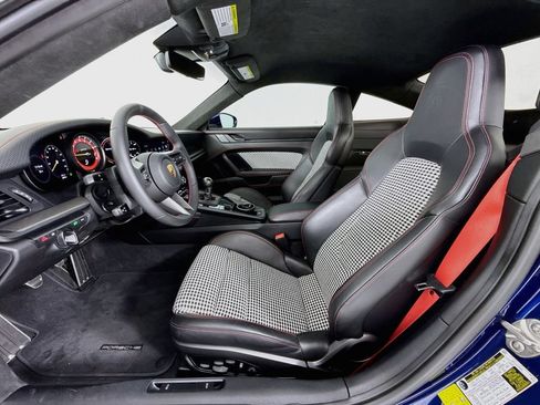 Certified 2022 Porsche 911 GT3 RWD image 5