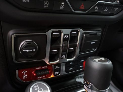 New 2026 Jeep Wrangler Unlimited Rubicon w/ Safety Group image 38