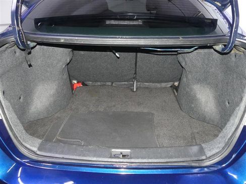 Used 2018 Nissan Sentra SV image 9