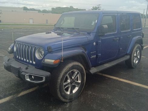 Used 2019 Jeep Wrangler Unlimited Sahara w/ Safetytec Group AWD/4WD image 1