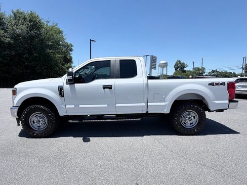Used 2022 Ford F250 XL w/ Power Equipment Group AWD/4WD image 5