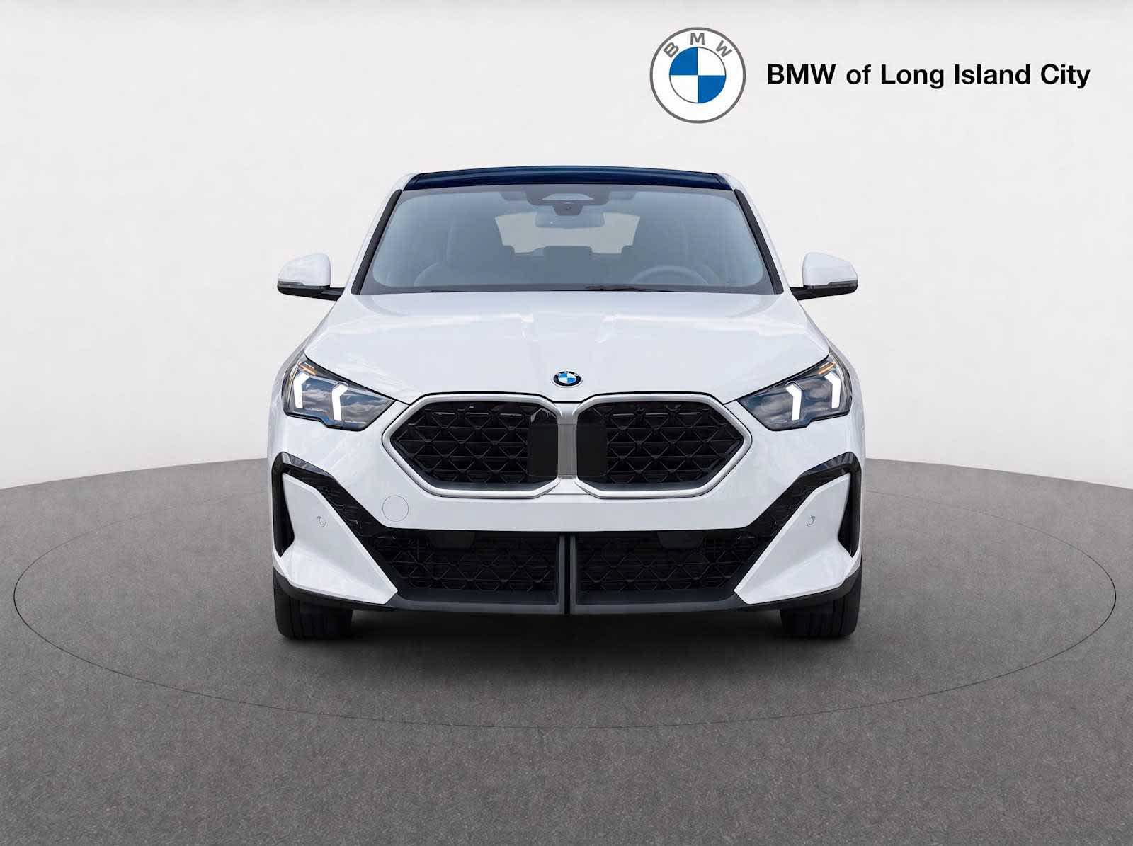 New 2026 BMW X2 xDrive28i w/ Convenience Package AWD/4WD image 2