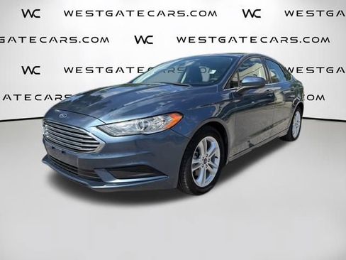 Used 2018 Ford Fusion SE image 1