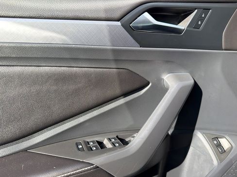 Used 2023 Volkswagen Jetta SE w/ Panoramic Sunroof Package FWD image 29