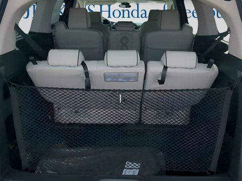 New 2026 Honda Odyssey Touring image 11