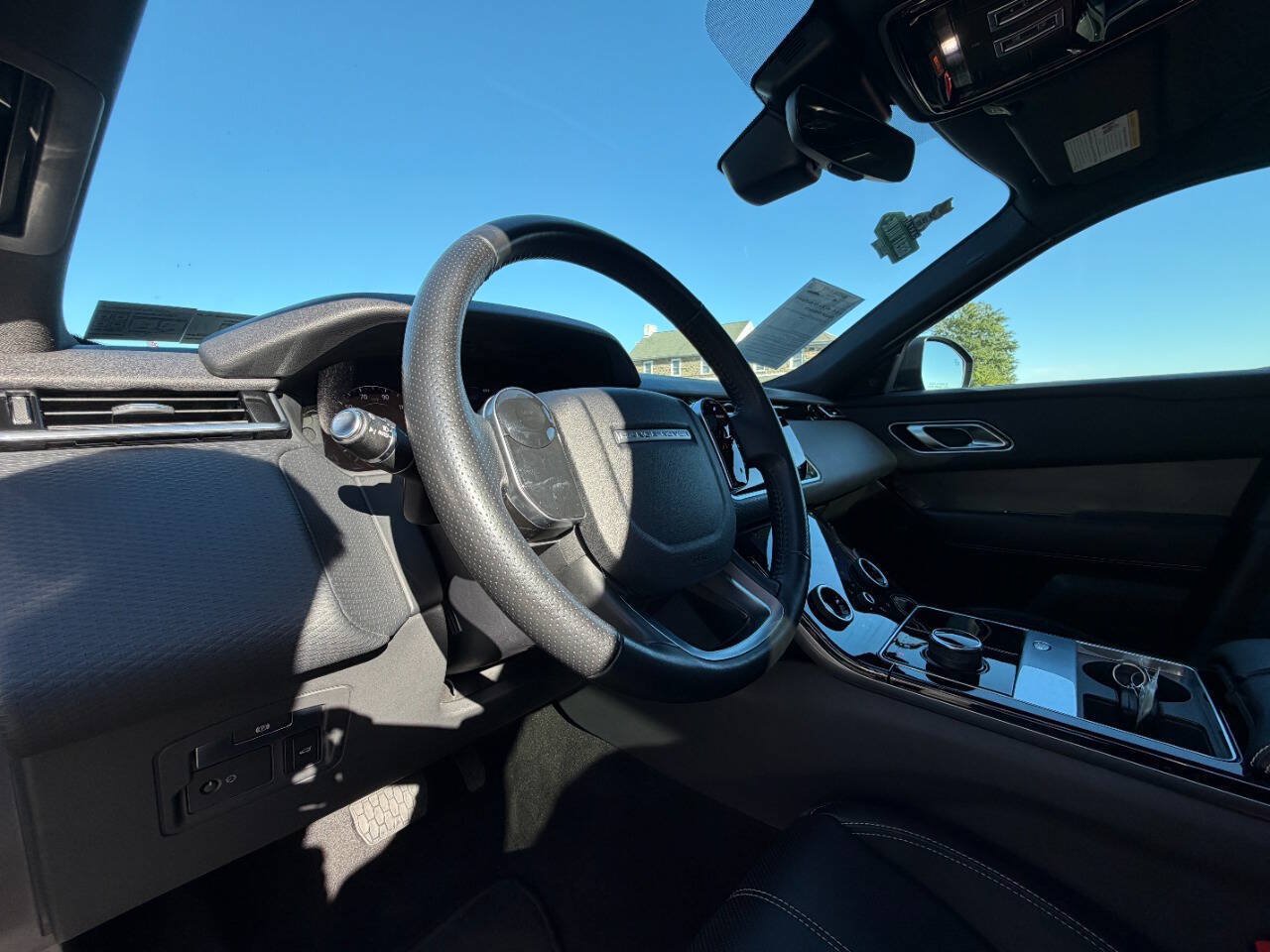 Used 2020 Land Rover Range Rover Velar S AWD/4WD image 21