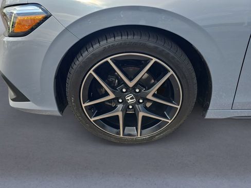 Used 2022 Honda Civic Sport Touring image 10