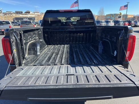 Used 2024 GMC Sierra 1500 SLT image 7