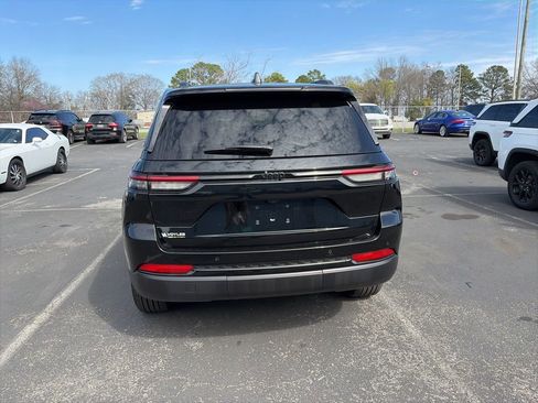 Certified 2025 Jeep Grand Cherokee Altitude image 6