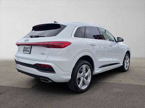 Certified 2025 Audi Q5 Premium w/ Premium Plus AWD/4WD image 6