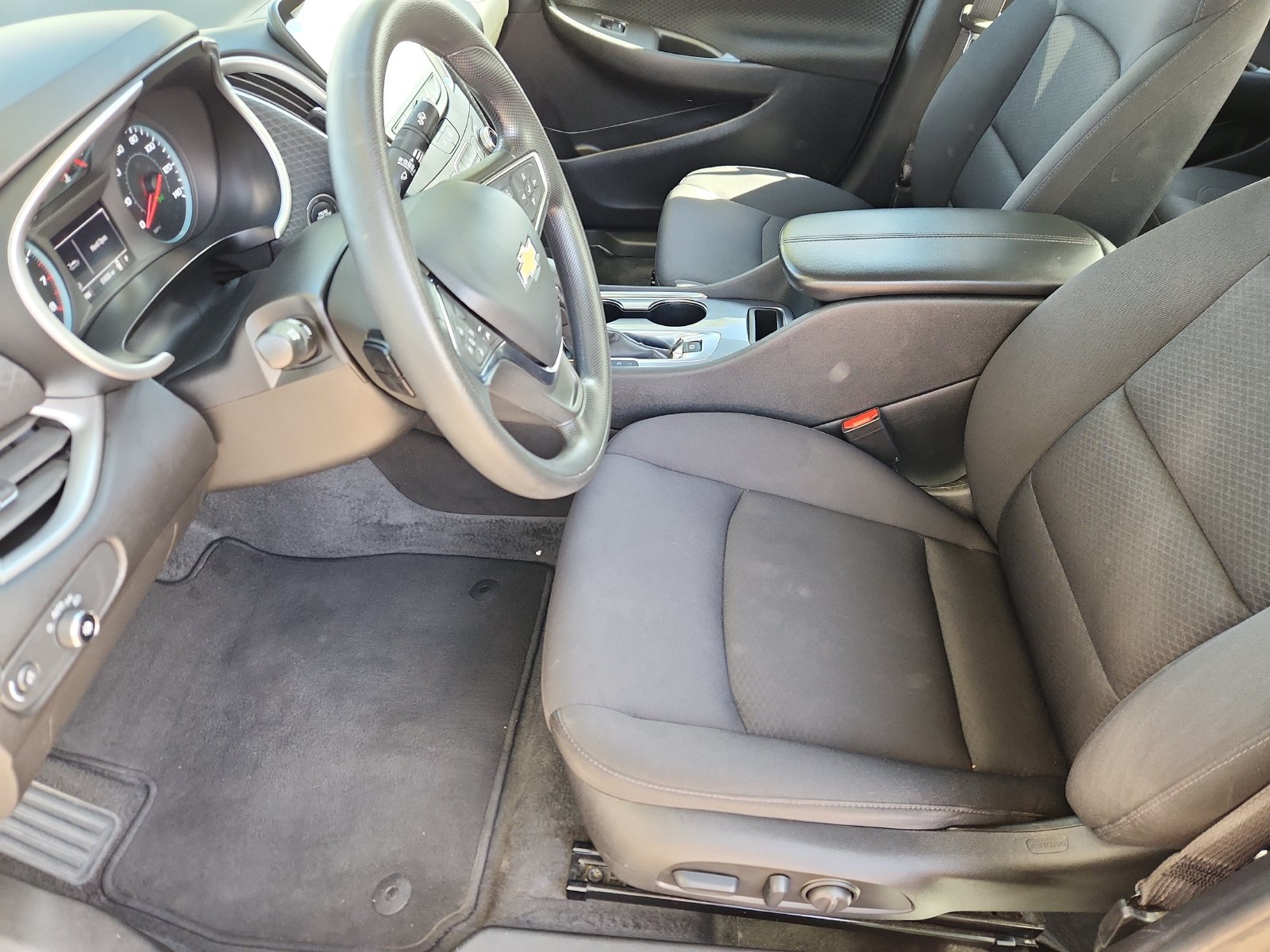 Used 2025 Chevrolet Malibu LT FWD image 10