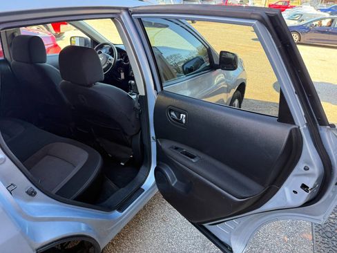 Used 2013 Nissan Rogue SV image 17