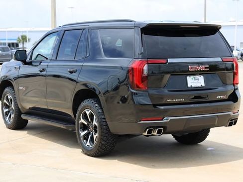 Used 2025 GMC Yukon AT4 AWD/4WD image 6