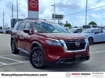 Certified 2022 Nissan Pathfinder SV