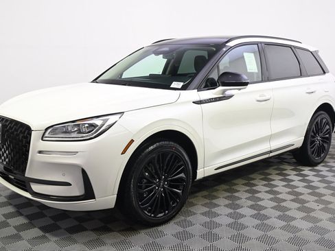 New 2026 Lincoln Corsair Reserve w/ Jet Appearance Package image 2