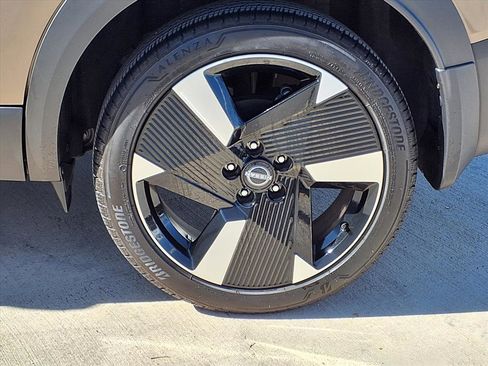 Used 2025 Nissan Kicks SR image 8