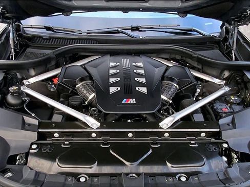 Certified 2025 BMW X7 M60i image 29