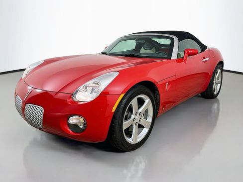 Used 2006 Pontiac Solstice Convertible w/ Premium Package RWD image 1
