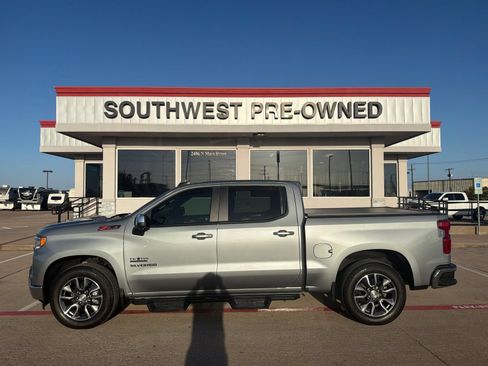 Used 2025 Chevrolet Silverado 1500 LT AWD/4WD image 8